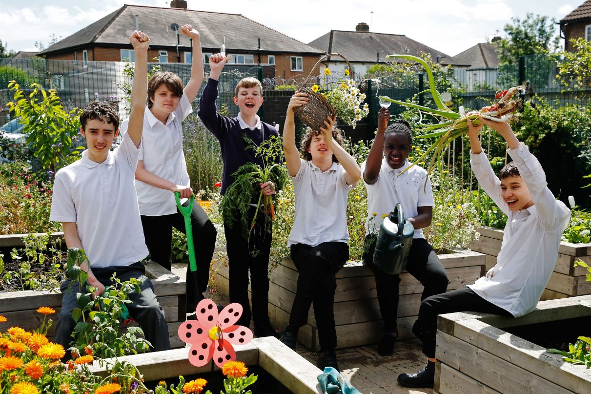 Ealing school wins gardening team of year award