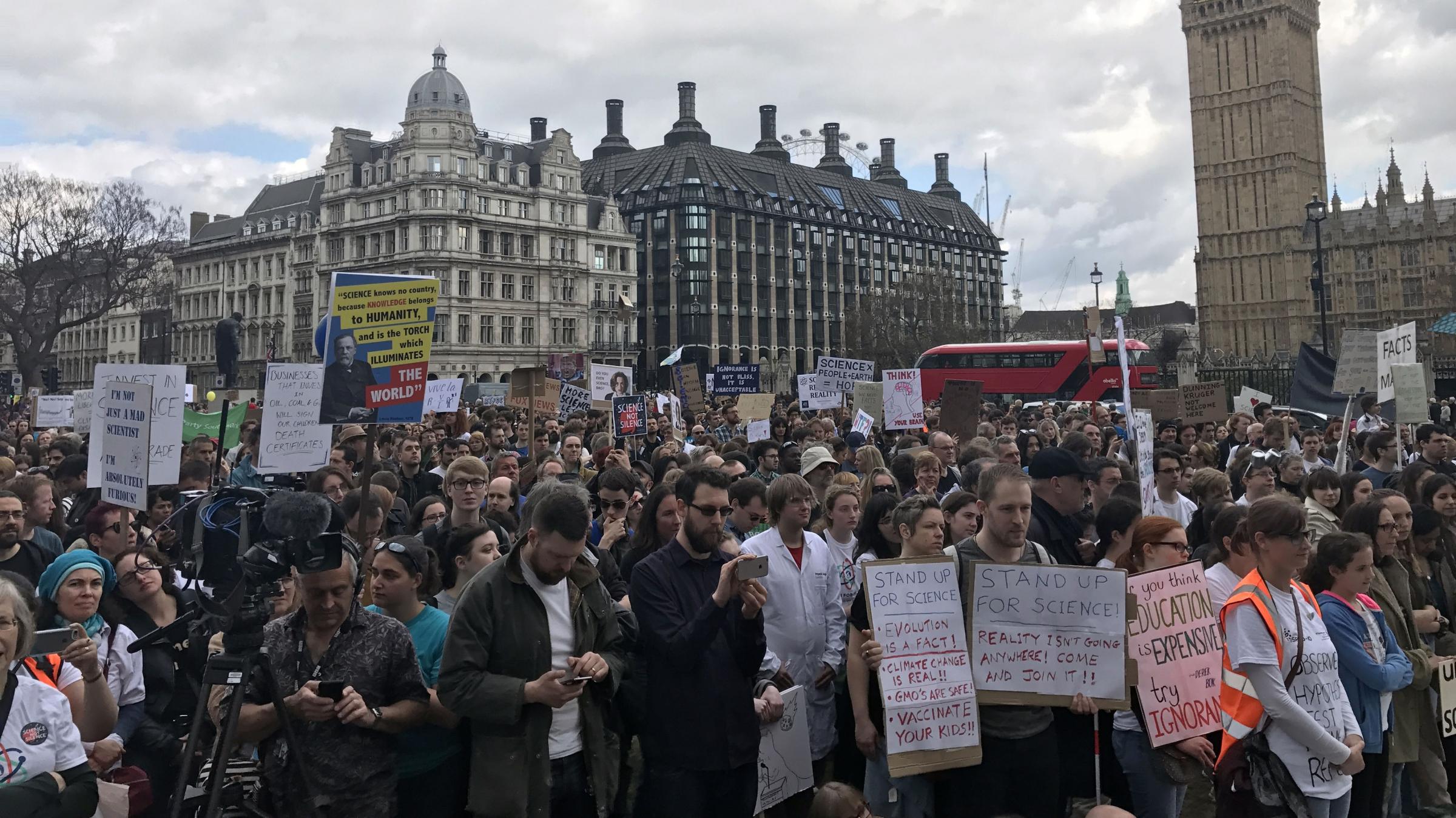 Thousands join scientists' protest against Brexit and 'post-truth age' - Ealing Times