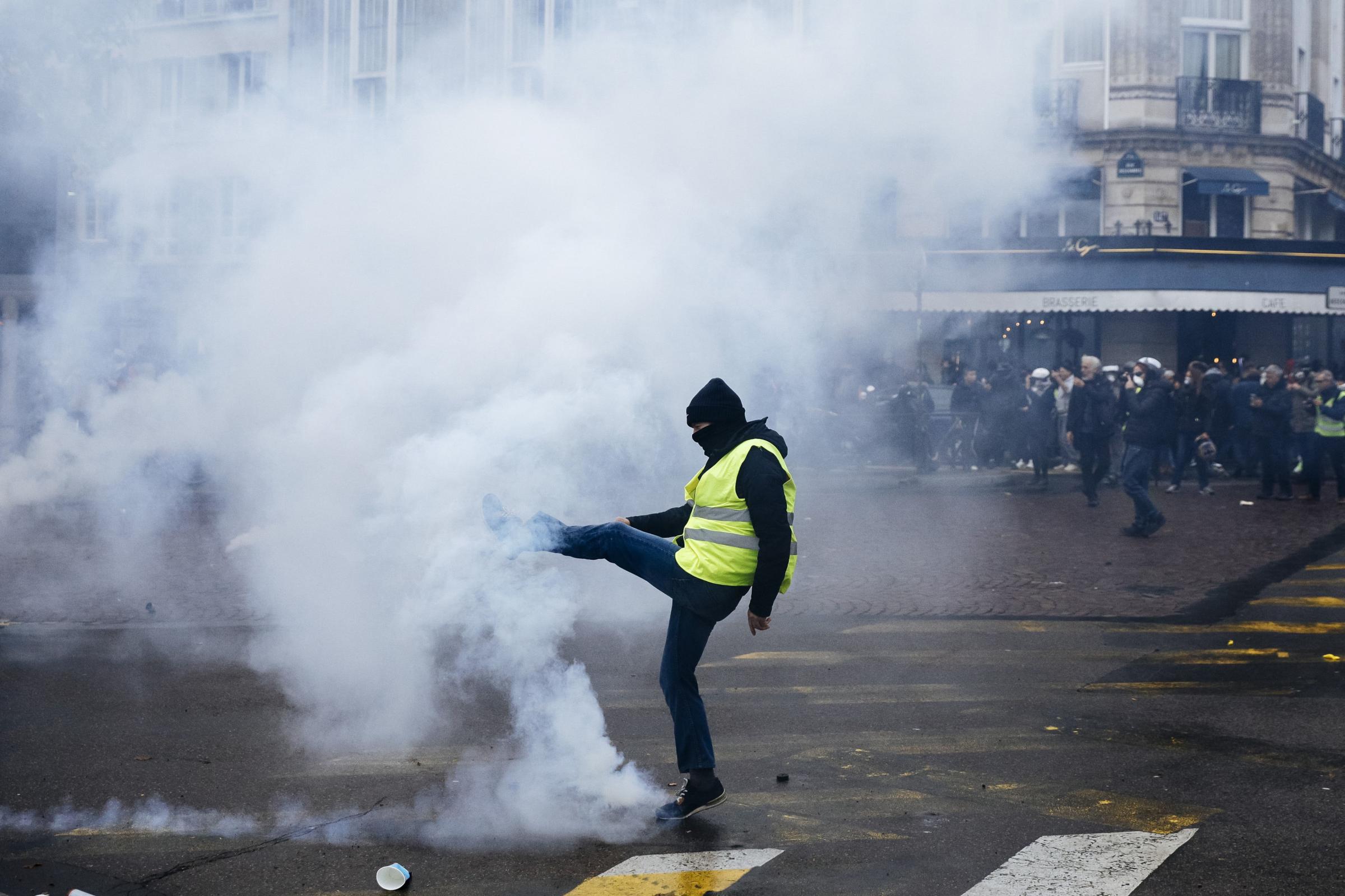 Tear gas fired by police as yellow vest protesters mark anniversary - Ealing Times